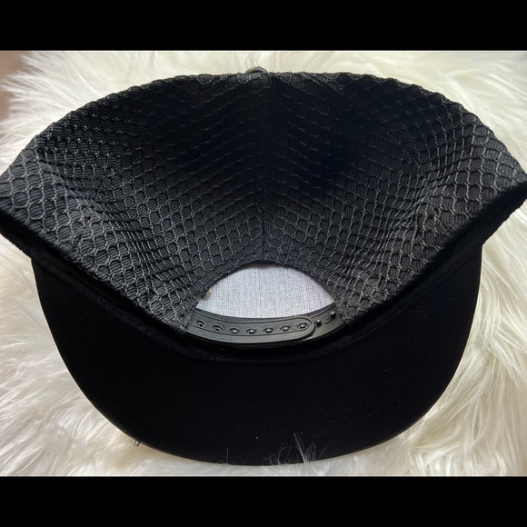 Crown SnapBack (Black) - Picture 3 of 3